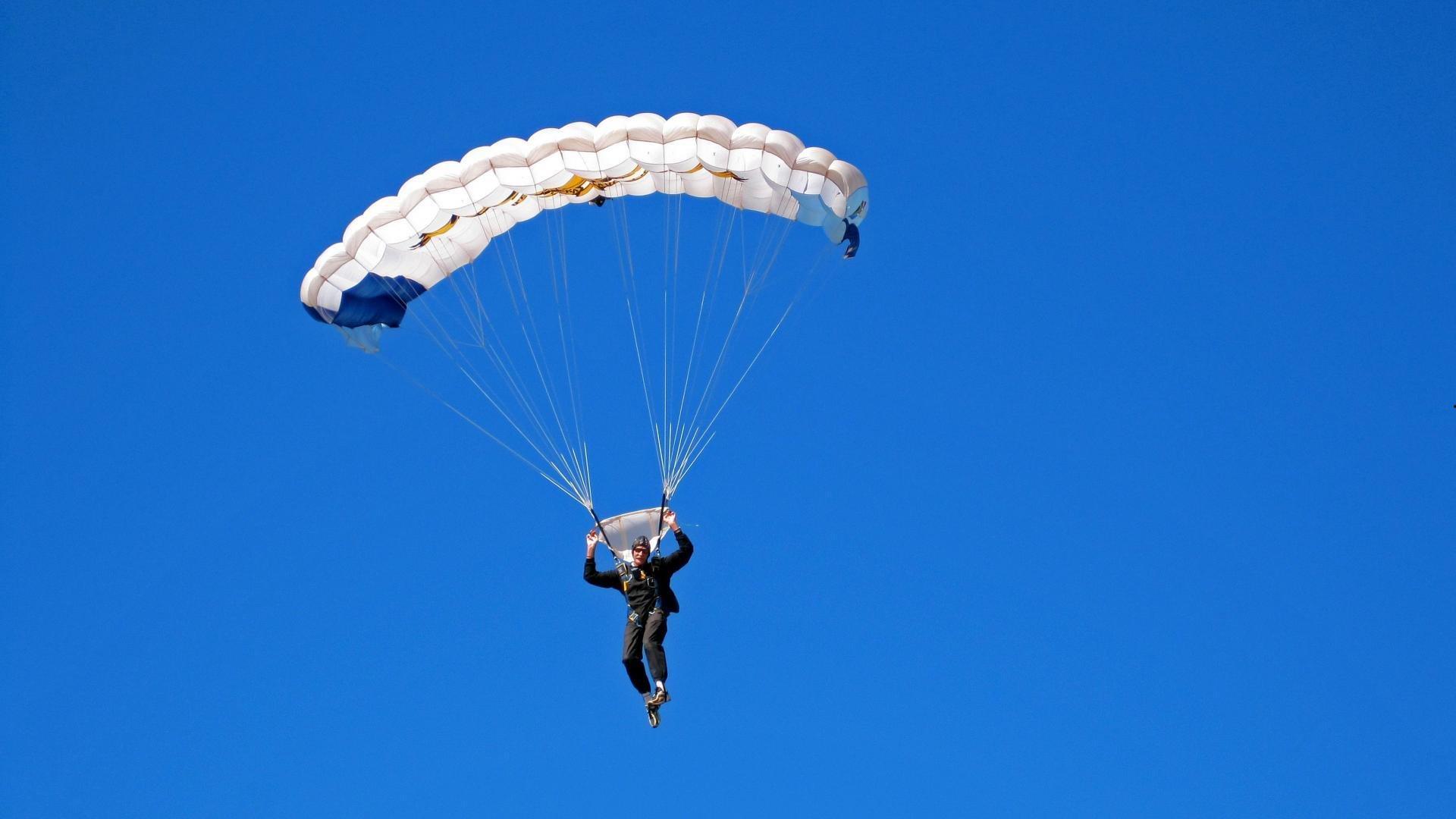 极限运动热潮席卷全球，挑战者突破自我再创纪录