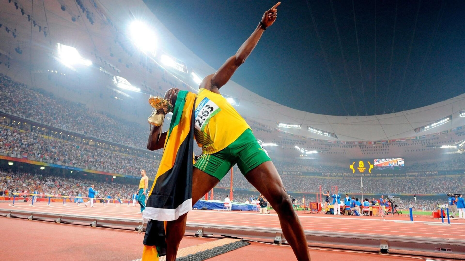  法国名将拉维勒涅刷新撑杆跳赛季最佳 巴黎奥运备战势头强劲【杏